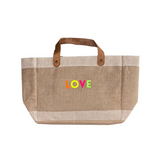 Detalle bolso bordado LOVE CONFECCIONADO DE MANERA ÉTICA